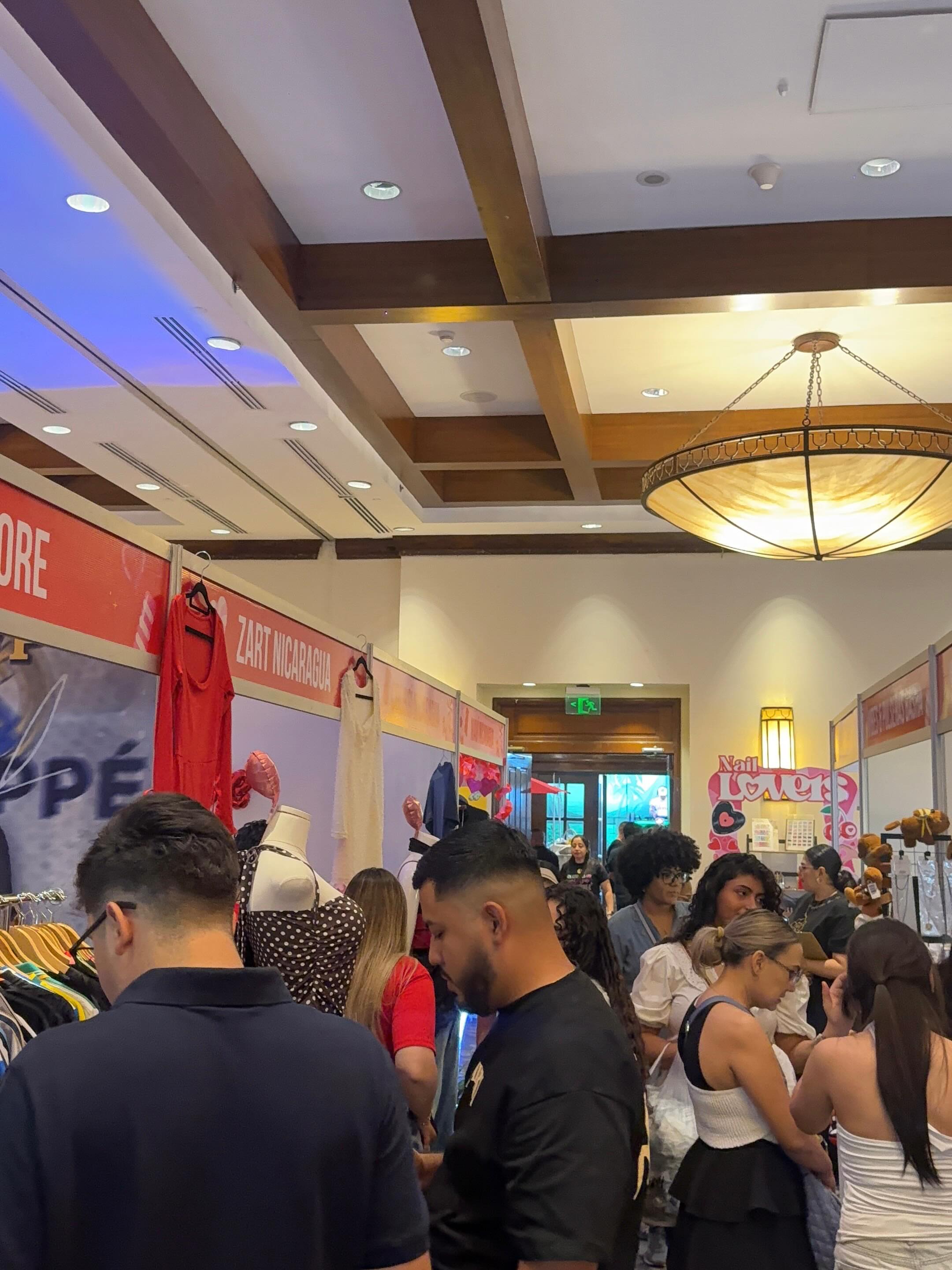 El Pop Up · La Feria — momento 2